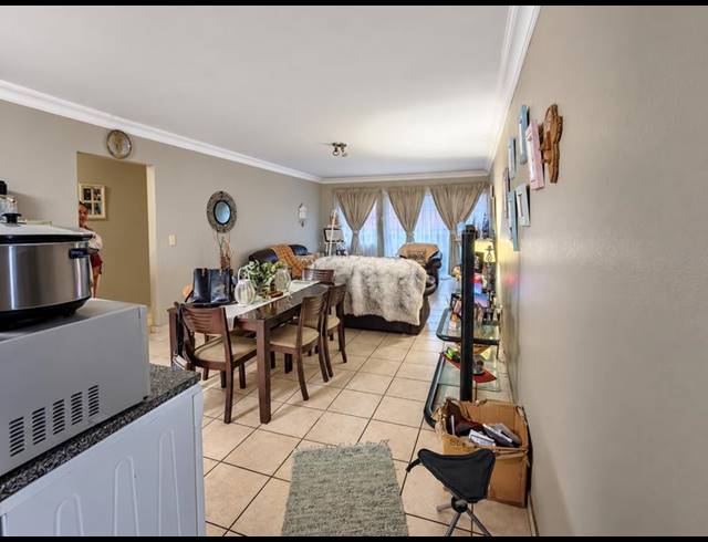 3 BEDROOM PROPERTY TO RENT IN SELECTION PARK